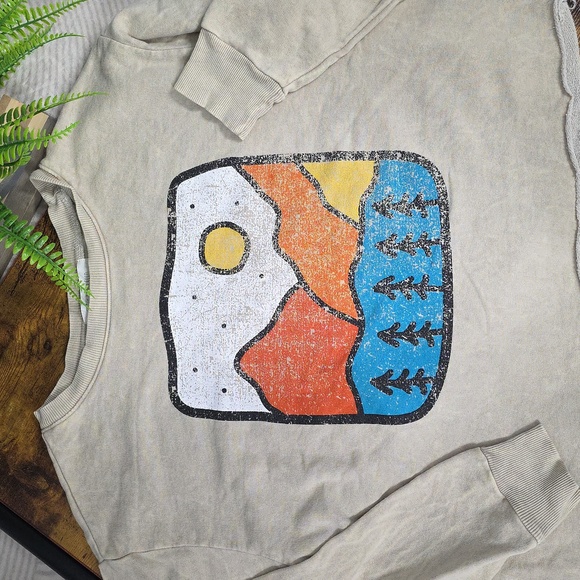 The Poppy Seed Moutain Sweatshirt - Picture 2 of 8